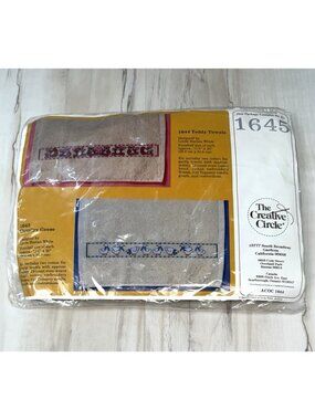 THE CREATIVE CIRCLE Cross Stitch Fingertip Towel Kit 1645 Country Geese NIP NEW